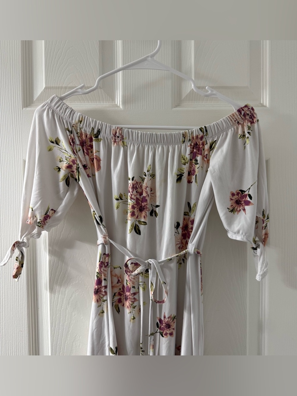 Ardene White Off-Shoulder Floral Dress with Pink Blossoms